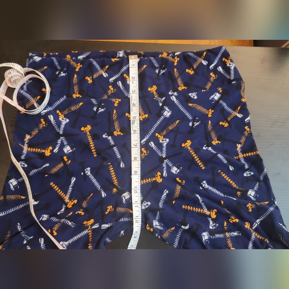 LuLaRoe stretchy Leggings pants Tall & Curvy screws and nails - Picture 5 of 8